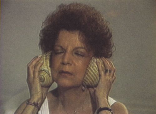 corstellaluna:  Lygia Clark, Memória do Corpo (Memory of the Body), documentary directed by   Mário Carneiro, 1984