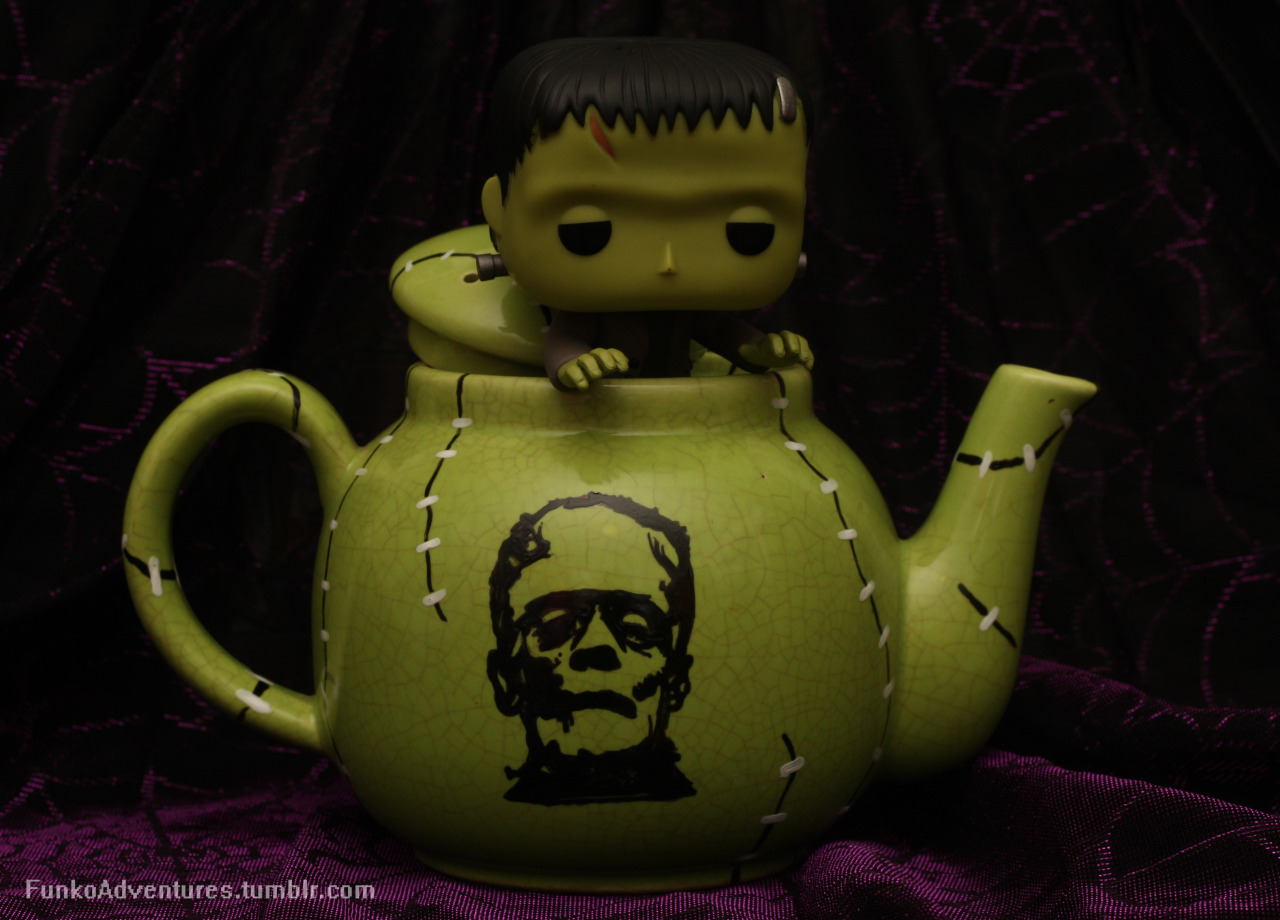 funkoadventures:    Frankenstein’s monster approves of the teapot up-cycle I’ve