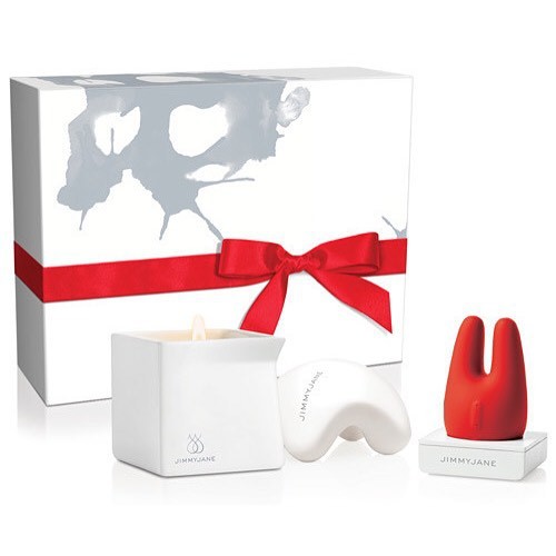 Great couples gift set! This Jimmyjane luxury gift set is beautiful and an amazing way to spice up y