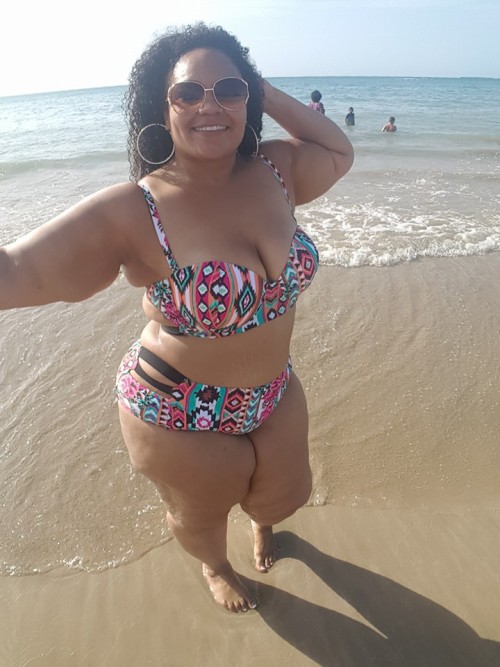 planetofthickbeautifulwomen2:  Thick Beauty Annie @ Showing Plus Size Confidence @ The Beach in Puerto Rico