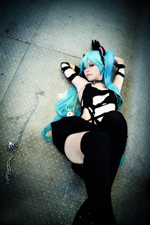 cosplayeverywhere:  Vocaloid ~ Hatsune Miku (初音ミク) 1, 2. 