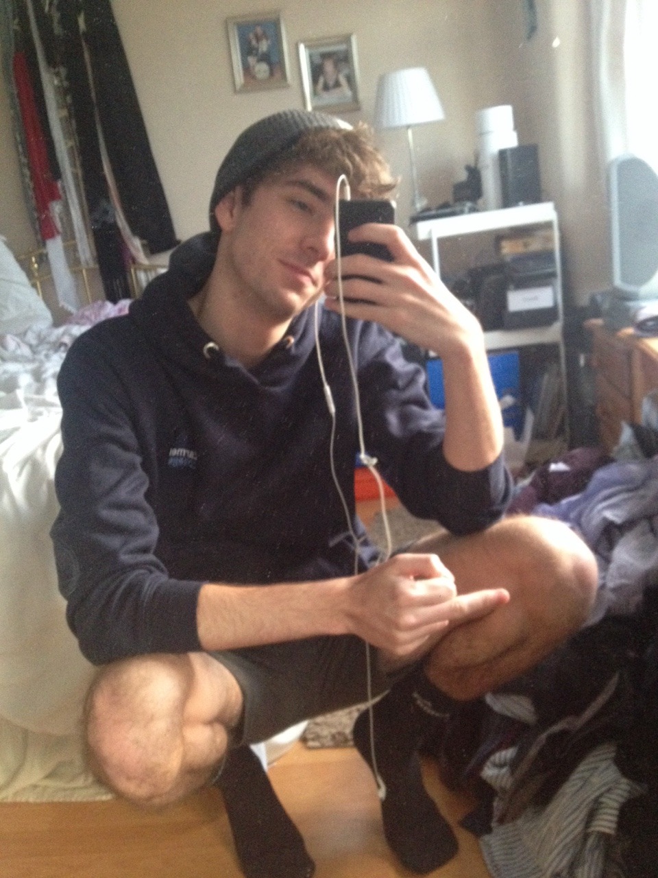 vripe:  our spare room is v messy, i’m very sorry kids