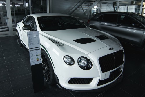 vistale: Bentley Continental GT3-R | via