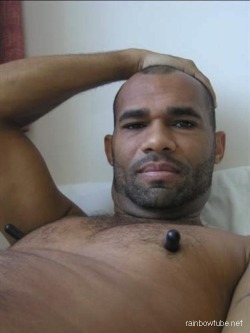 Succulent-Gay-Nipples:  Meet And Fuck Local Hunks: Http://Bit.ly/2Kvetvk