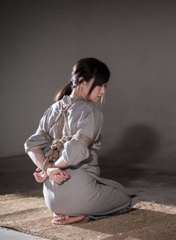 justscreenshots:  Shibari Naka AkiraModel Yuu Kawakami