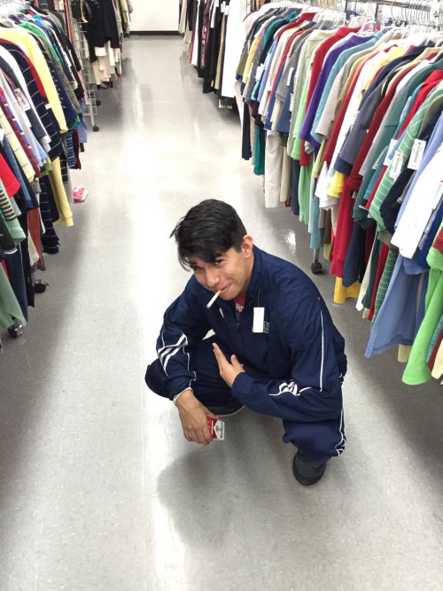 420bongkesha:I bought a track suit today guys.reblogging this because i look dope