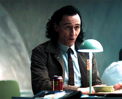 hiraeth-doux:

# a very expressive god of mischief LOKI 1x02 “The Variant”


His eyes are so wide and sparkly here. He’s so excited about what he’s talking about, and convinced he’s onto something. It’s adorable. Glorious even. THIS BOY’S GLORIOUS PURPOSE IS TO HELP PEOPLE DON’T F*CKING LOOK AT ME. THIS IS MISCHIEF, NOT WHATEVER THE F*CK WAS GOING ON IN AVENGERS. MISCHIEF =/= MURDER FIGHT MEEEEEE. 