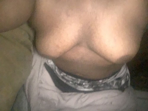 thickboyznmore:My nipples need sucking