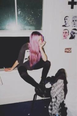 d-isposablewasteland:  lunar-fantasy:  ☾✞♡Enter my world of vintage/grunge♡✞☽  ♡ Soft grunge   Disposable ♡ 