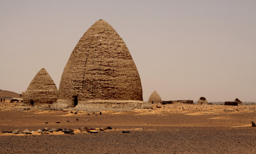 propaedeuticist:  Qubbas at Old Dongola 