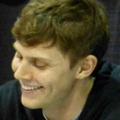 petericonsz:  Evan peters icons