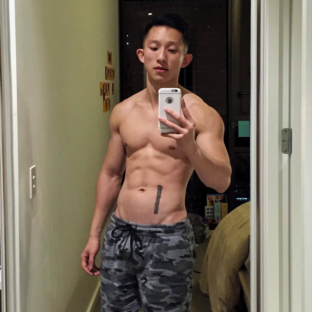 6sg:  dydylan90: sgunibisexual:   ccbbct:  ccbbct:   https://www.instagram.com/indecentt/