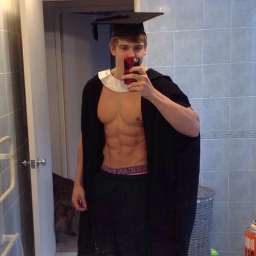 homoisthebesto:  homoisthebesto is the place to see cute guys on tumblr