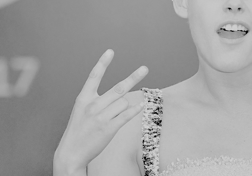 beaufortswn: Kristen Stewart in Cannes details