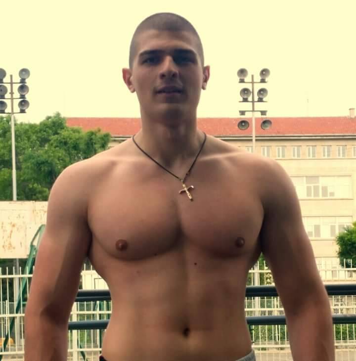 policecorps:  dudebg:  Ivan Peichev, sexy bulgarian boy  Excuse me while I go try