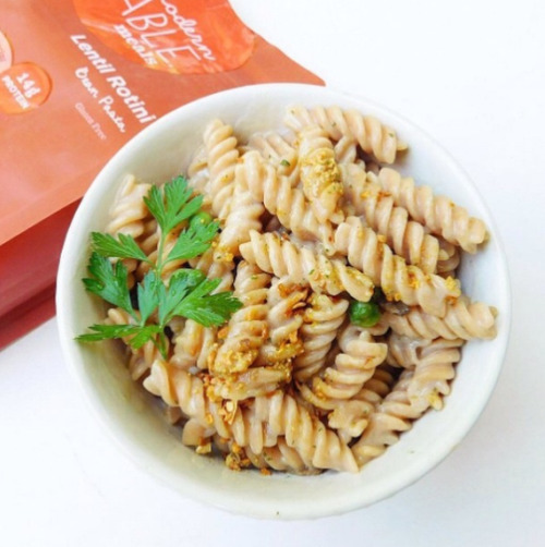 Pasta made from lentils! @ModernTableMeals is packed with protein + fiber! Get 15% off with code HUN