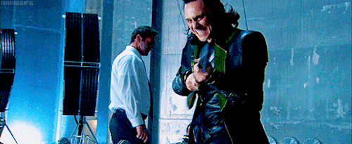 godlayer-curtar:  Tom Hiddleston everybody.