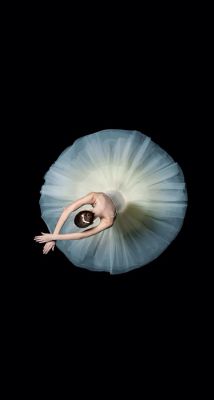 movementaddiction:  Ballerina http://ift.tt/1oYceqb 