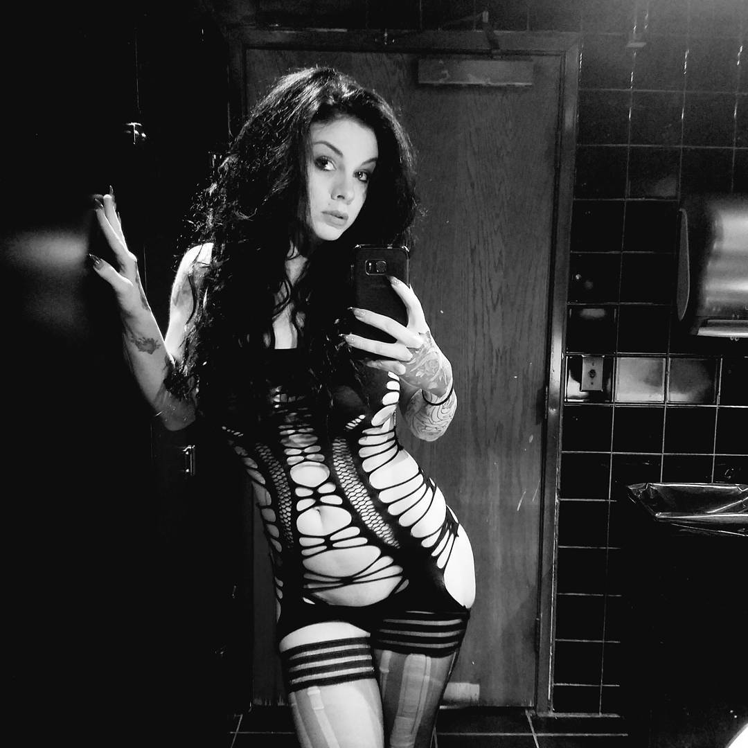 stripper-locker-room:  https://www.instagram.com/the_lovely_lady_lucy