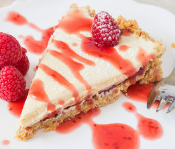 delicious-food-porn:  No-Bake Raspberry White Chocolate Ganache Tart