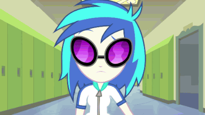 strezapony:  Vinyl Scratch is back! 
