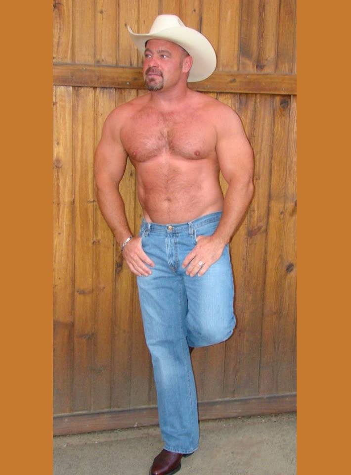 barebearx:  sdbboy69:  Love Joe Whitaker Want to see more? Check out my archive at