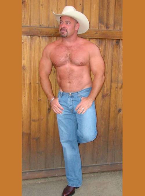 barebearx:  sdbboy69:  Love Joe Whitaker Want to see more? Check out my archive at http://sdbboy69.tumblr.com/archive  ~~~PLEASE FOLLOW ME ** ~ ♂♂ OVER 33,500 FOLLOWERS~~~~~~ http://barebearx.tumblr.com/ **for HAIRY men & SEXY men** http://manpiss.tum