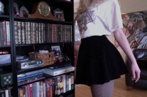 exovl:  racoo-n:  pale xxx  pretty and pale