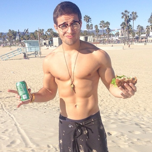 theancientcistern:  d0ntevenw0rryab0utit:  Jake Miller   welp… fml