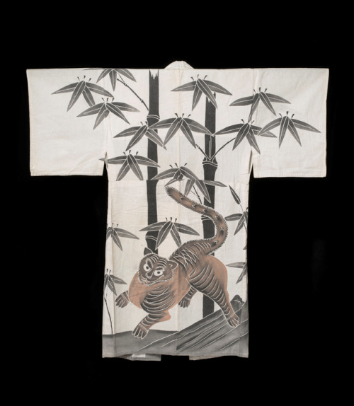 Tiger among bamboo antique festival jacket (?), seen onI don’t truly agree with Op’s description. Th