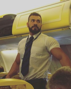 stratisxx:Who wouldn’t want to be indoctrinated into the mile high club by this top arab daddy?