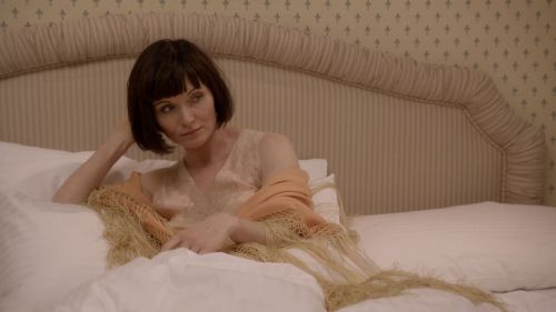 The third outfit of “Blood of Juana the Mad” (Season 2, Episode 8) is Phryne’