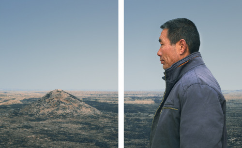 ovtro: “Stunning photos of identical twins as grown-ups show how the fate takes it course.” Photographer: Gao Rongguo(source) 
