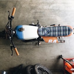 overboldmotorco:  Awesome seat concept @kickstartgarage!! #caferacer #caferacersofinstagram #caferacerxxx #caferacerculture #motorcycle #motorcycles #plaid #honda #triumph #bsa #bmw #bratstyle #scrambler #ridemoreworkless #inocustoms #stylefordays #stylep