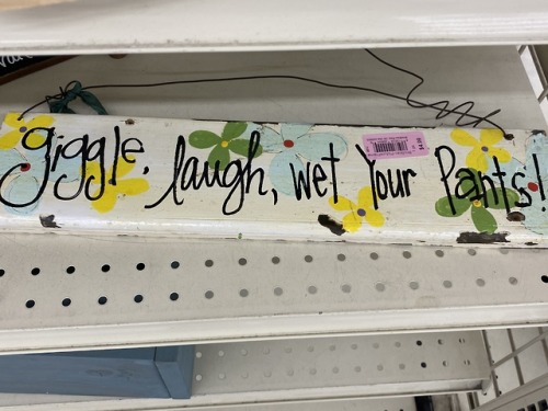 mira-cidium:shiftythrifting: Louisville, CO, USA laugh laugh piss