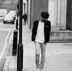 im-a-bitch-so-deal-with-it:  That moment when Bang Yongguk found out a brighter expression is harder than being a world protector 