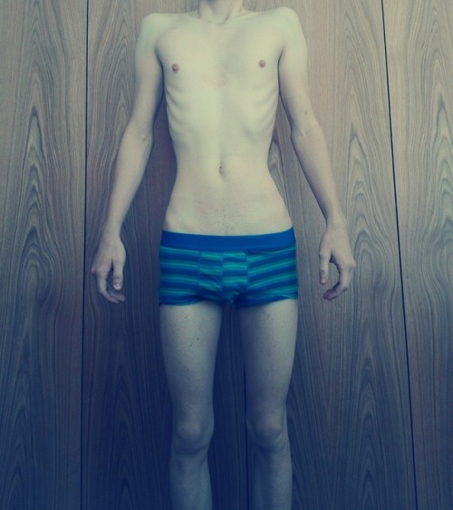 skinnyboyskinnylegs2: I don’t like this pic, but.people asked for something like this, soooo&h