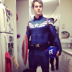 gaynerd616:  Michael Hamm as Captain America *swoons* 