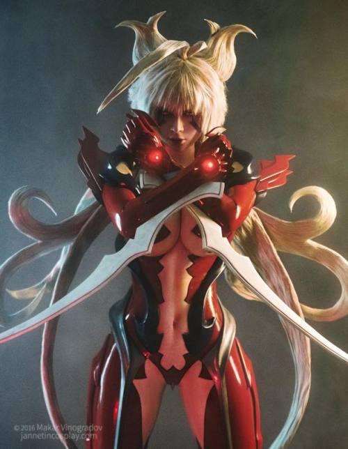 qualityhotcosplay:  cosplayandanimes:   Masane Amaha - Witchblade  source    Cosplayer: Jannet “Incosplay” Vinogradova  