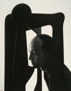 inneroptics:    Arnold Newman - Isamu Noguchi,