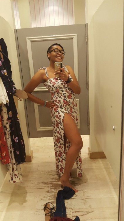 Sex lunaarbabe:  Fitting room adventures pictures