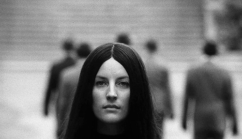 valerieandherweekofwonderz:“What if I hanged you, my dearest?”Spalovač mrtvol / The Cremator (1968),