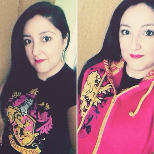 Wearing my house colours to see #fantasticbeastsandwheretofindthem ❤️⚡️ #gryffindorpride #gryffindor