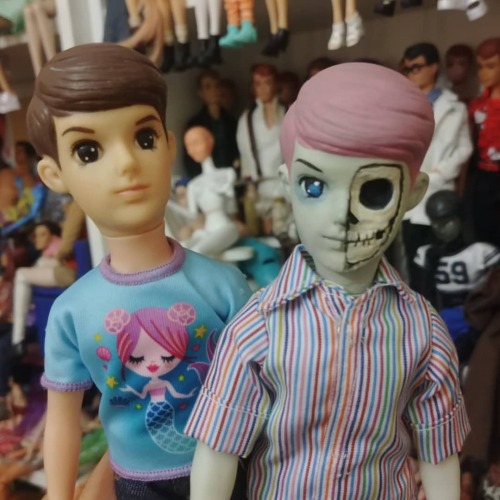 oak23:I know other people enjoy cramming as much detail into their doll faces as they possibly can b