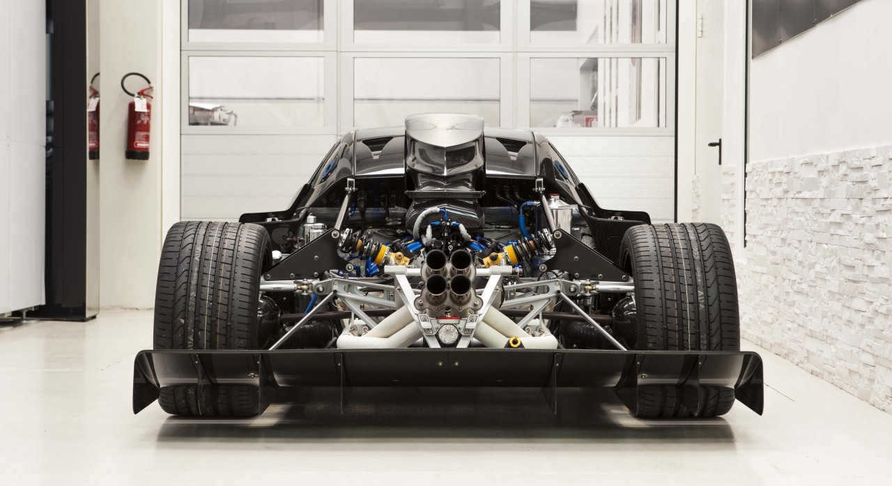 itcars:  Details: Pagani Zonda Revolucion 