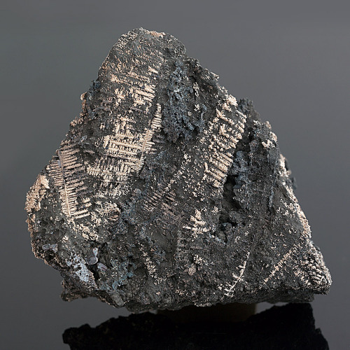 bijoux-et-mineraux:Native Silver on Arsenic with Proustite - Pöhla Mine, Erzgebirge, Saxony, Germany