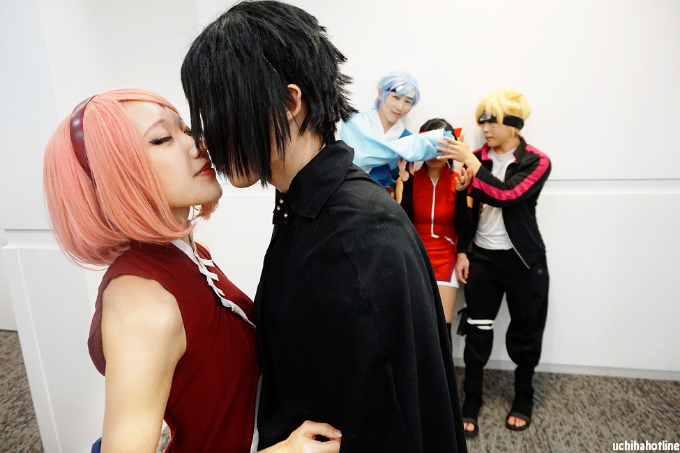 uchihahotline:  “Oh Sasuke-kun, how I’ve missed you…”“…Sakura, come here…” 