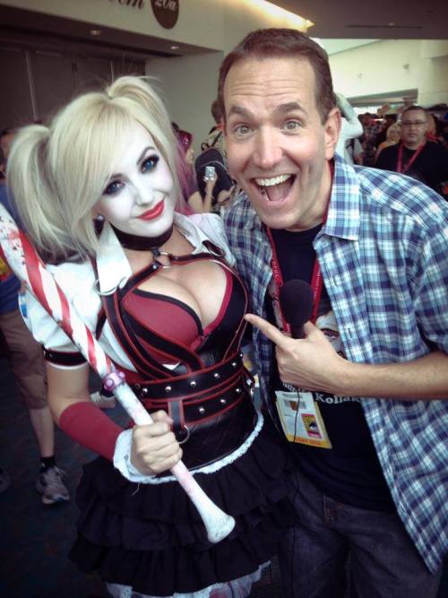 kamikame-cosplay:  Harley Quinn by Jessica Nigri at San Diego Comic Con 2014.