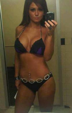 hotselfies69:  Follow us for more hot selfies!