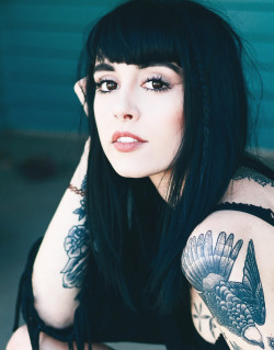 hannahpixiesykes-blog:  Hannah Snowdon by